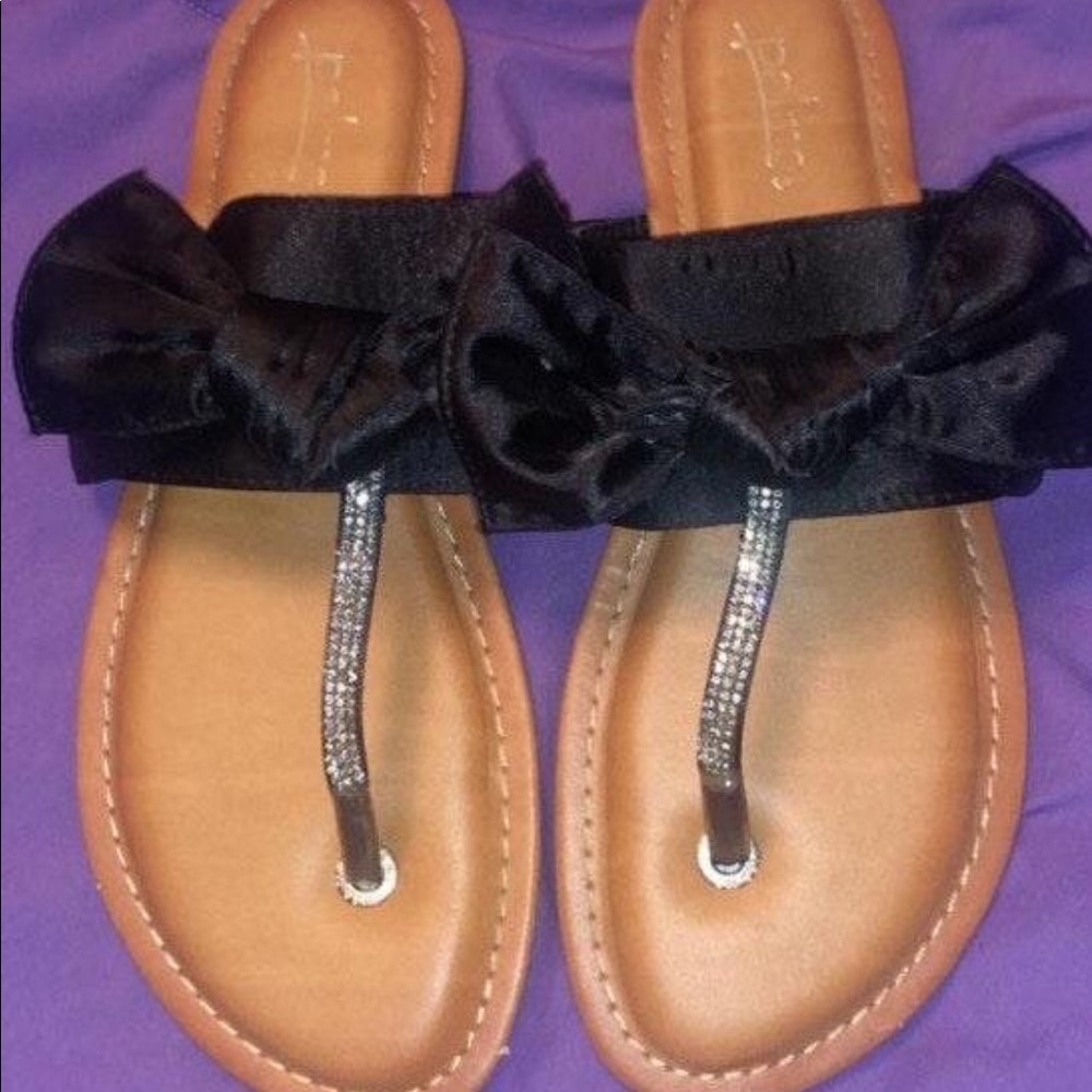 Now sandals - Picture 2 of 3